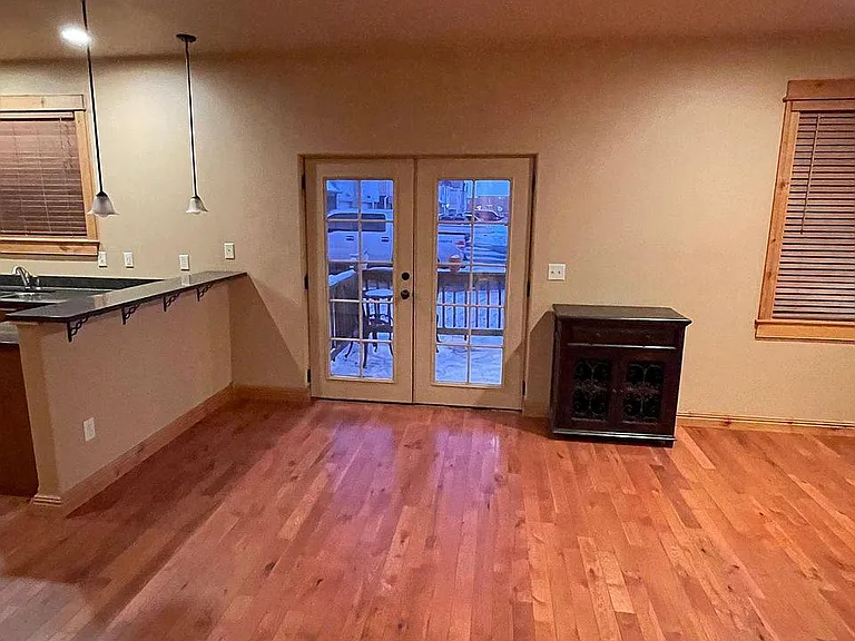 905 Saxon Way #D — Photo 5