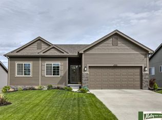 17583 Grand Ave, Omaha, NE 68116