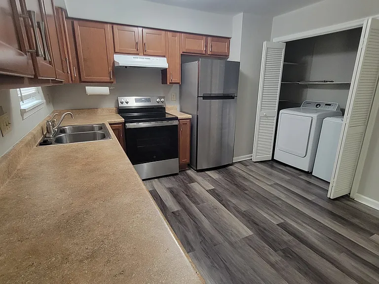 100 Bramble Ct — Photo 5
