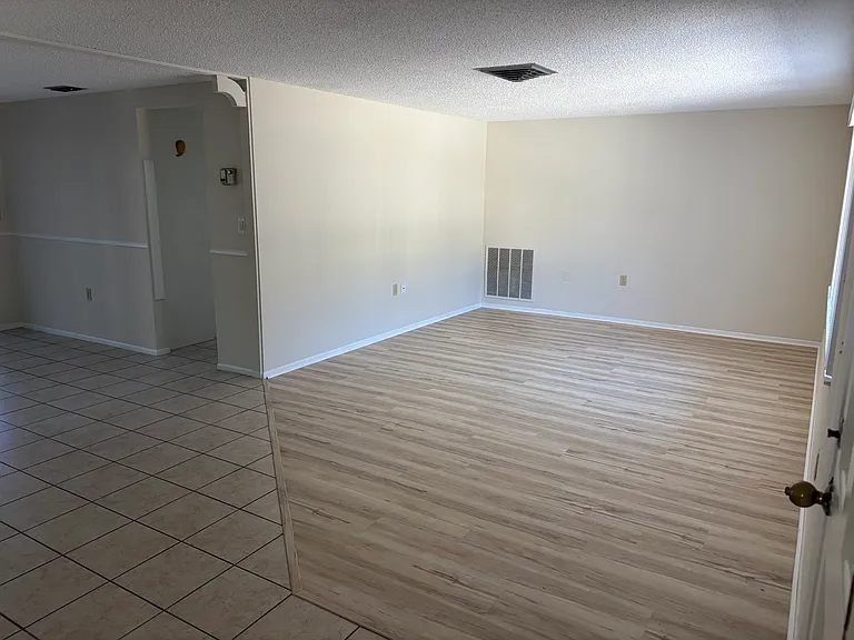 12406 Paddock Ln — Photo 7