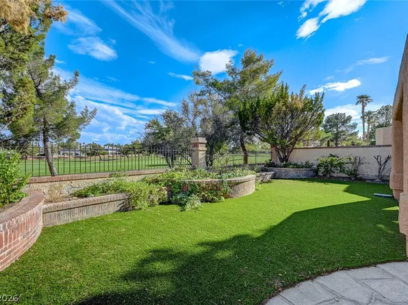 7615 Spanish Bay Dr, Spring Valley, NV 89113