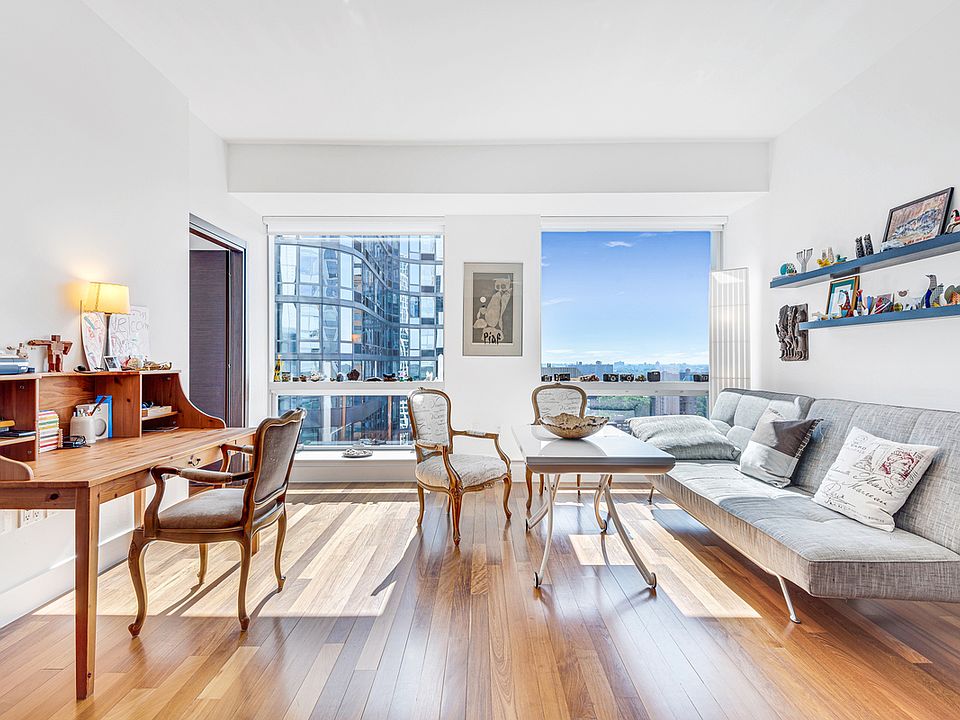 1st image of 156 Myrtle Ave #2707