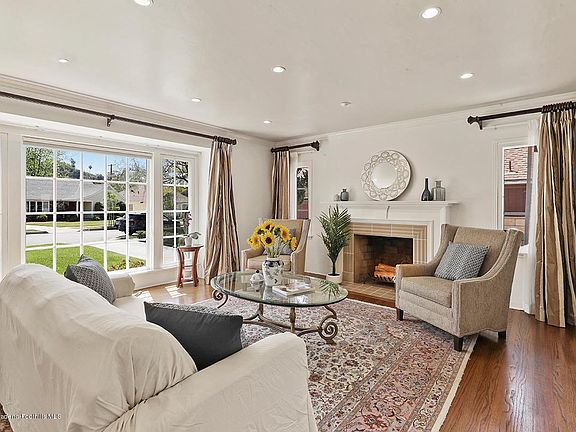4th image of 921 Verdugo Circle Dr