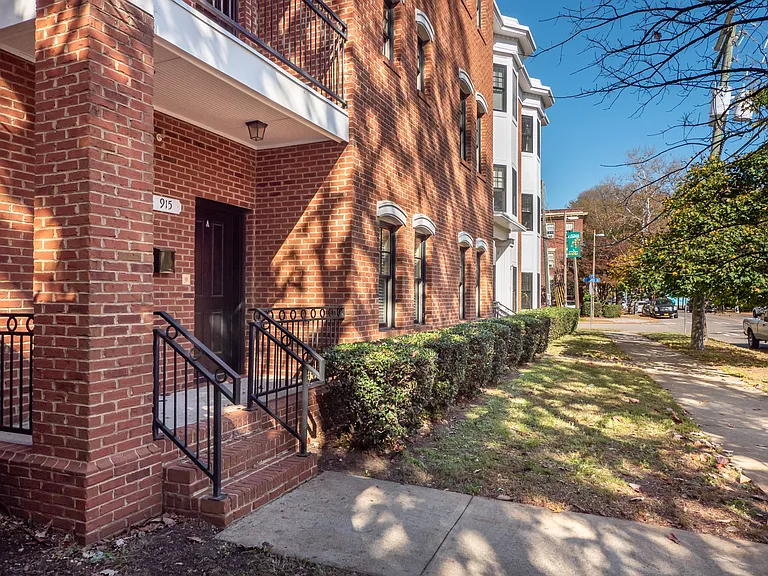 915 Colley Ave #A — Photo 42
