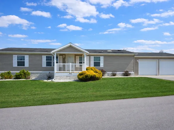 402 Indigo Ln, Somerset, PA 15501