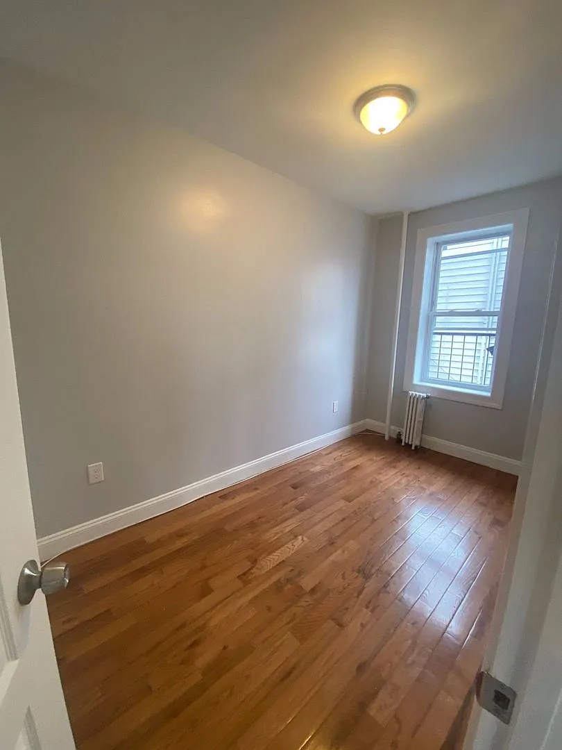 700 - OM 700-702 Bergenline Avenue LLC — Photo 4