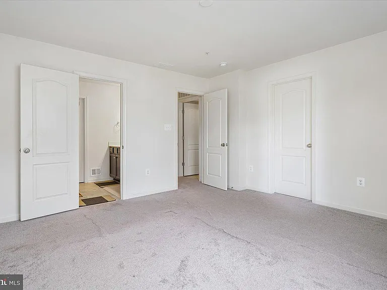 8467 Randell Ridge Rd — Photo 10