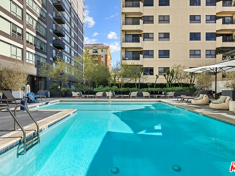 3458 W 7th St #1106 — Photo 16