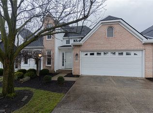 3130 Spencer Rd, Rocky River, OH 44116