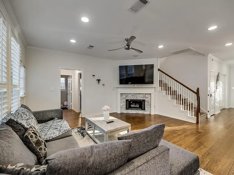 17258 Stedman Dr — Photo 10