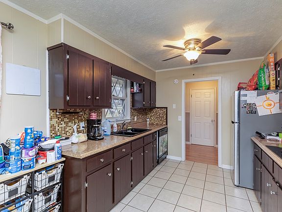 4th image of 316 Lakeview Dr