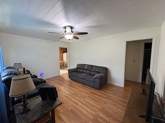 5th image of 307 Barkwood Dr