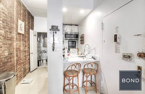 Rented by Bond New York | media 7