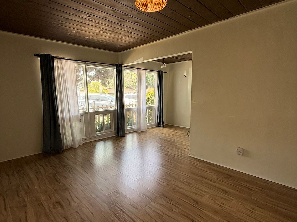 1st image of 5026-28 Voltaire St #5026