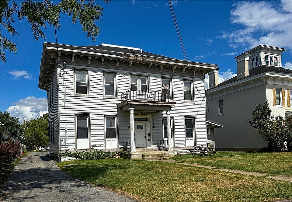 2nd image of 214 W Court St
