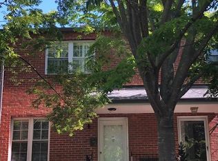 2549 E Greenbrier Rd, Winston Salem, NC 27104
