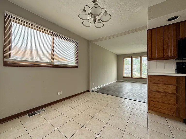 4158 W 90th Pl — Photo 7