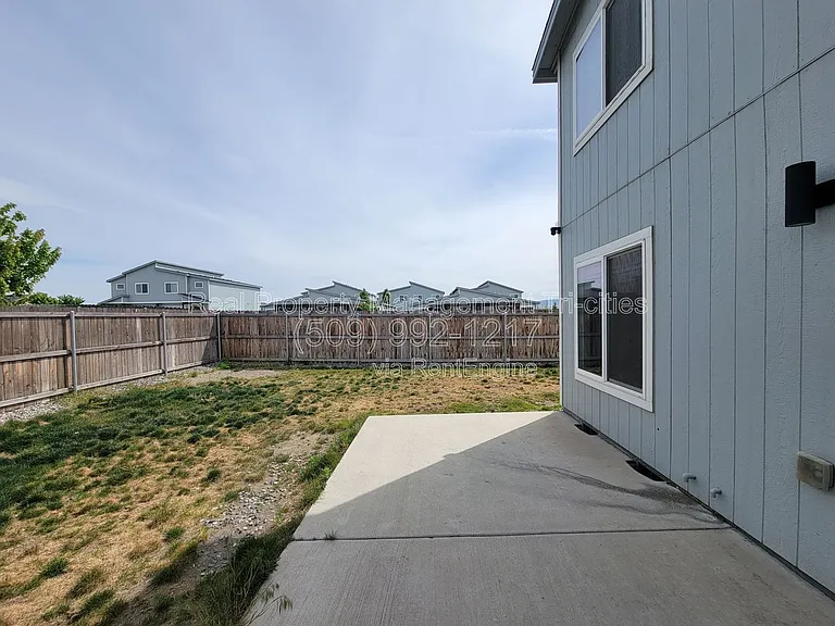 413 Whitefish Ln — Photo 17