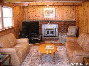 5th image of 100 Weaverdale Ln