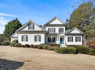 164 Castlewood Rd, Tyrone, GA 30290