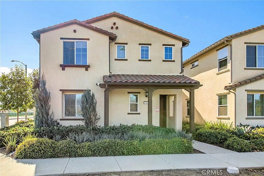 4 bed, 1538 sqft, $3,800 — Photo 1