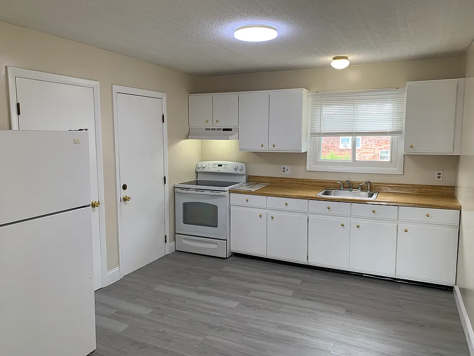 22 Roy St #6