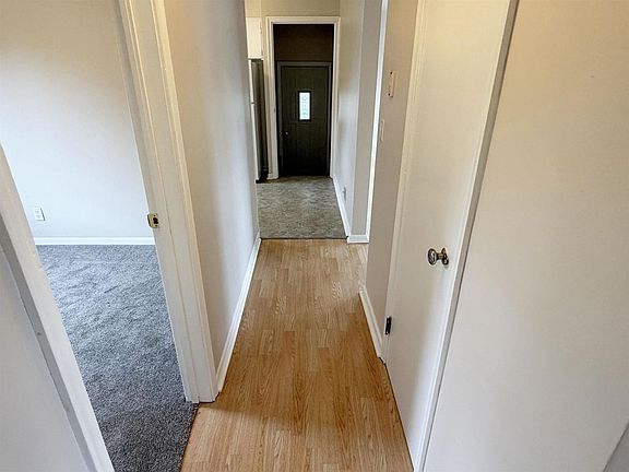 5th image of 615 N 10TH AVENUE