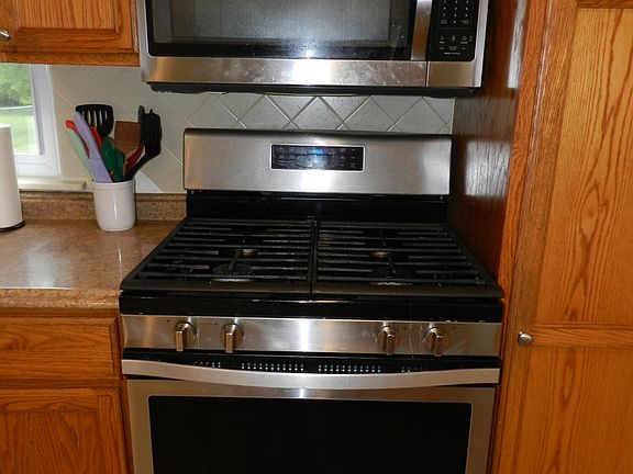 5th image of 11780 Camden St