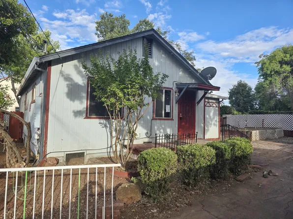 1203 Willis St, Redding, CA 96001