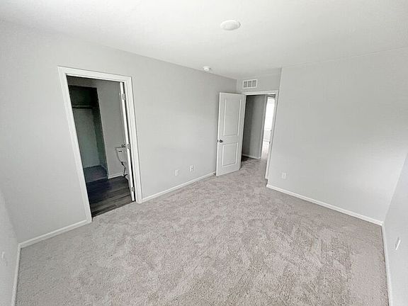 5th image of 4134 Garfield Ave