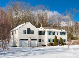 99 Westwood Dr, Sturbridge, MA 01566