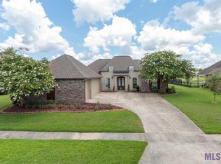 7058 Lakecrest Dr, Zachary, LA 70791