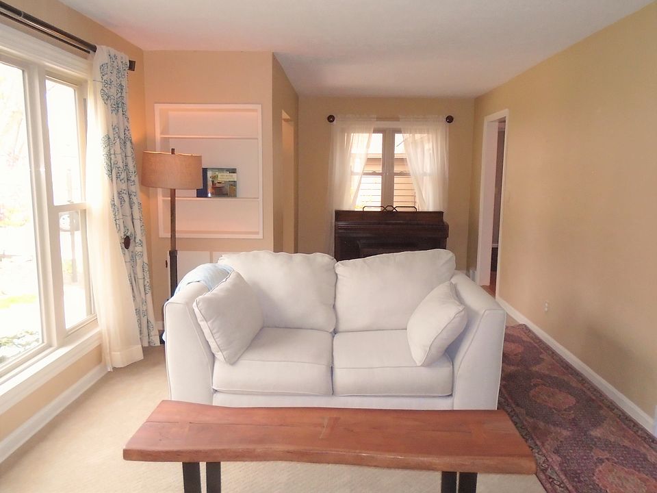 1st image of 2861 Fulmer Dr