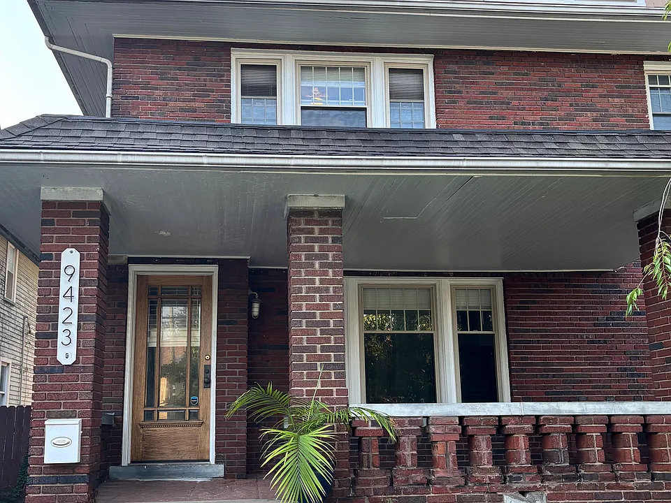 9423 Clifton Blvd #9423