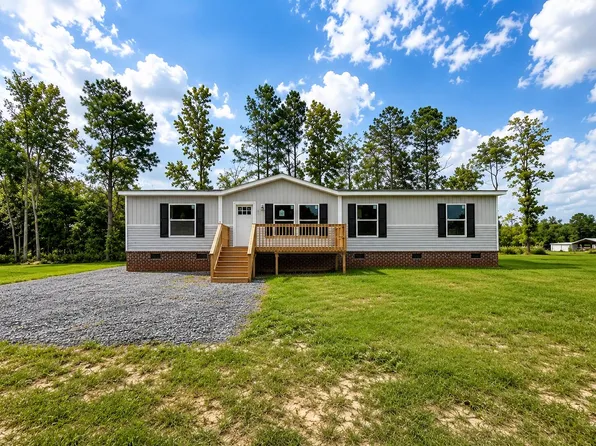 1083 Perigrine Cir, Manning, SC 29102