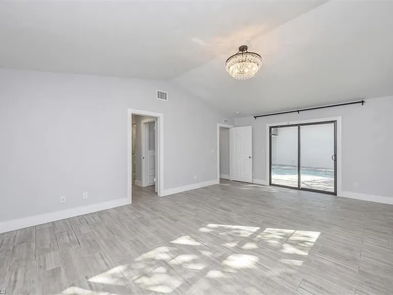 6161 Waxmyrtle Way — Photo 16