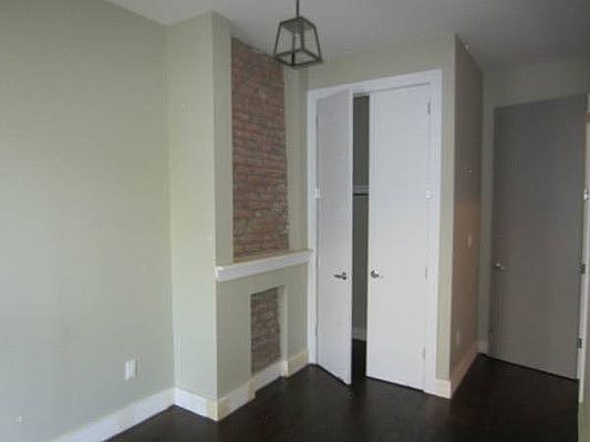 2nd image of 287 Evergreen Ave APT 2R