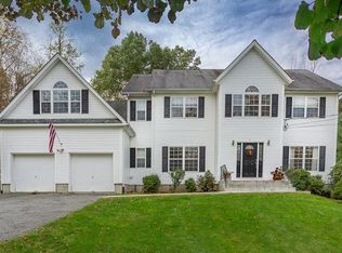 24 Woody Brook Ln, Croton On Hudson, NY 10520