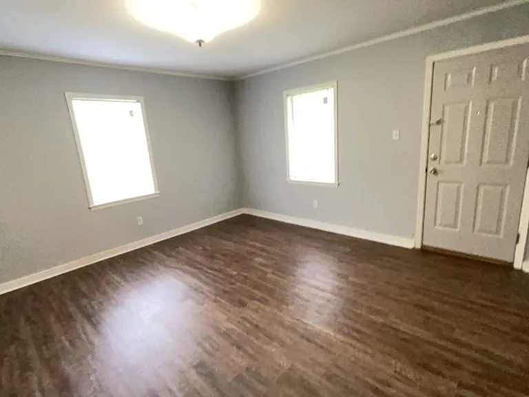 8267 FM 450 N — Photo 5