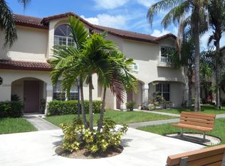 10847 NW 3rd Ct, Pembroke Pines, FL 33026