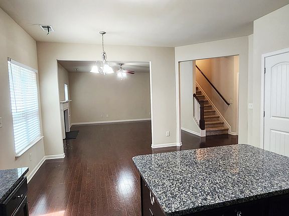 3rd image of 119 Gloster Park Ct