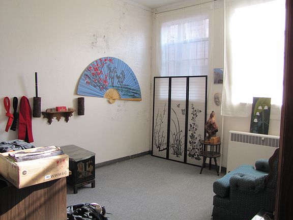 5th image of 112 N Jefferson Avenue