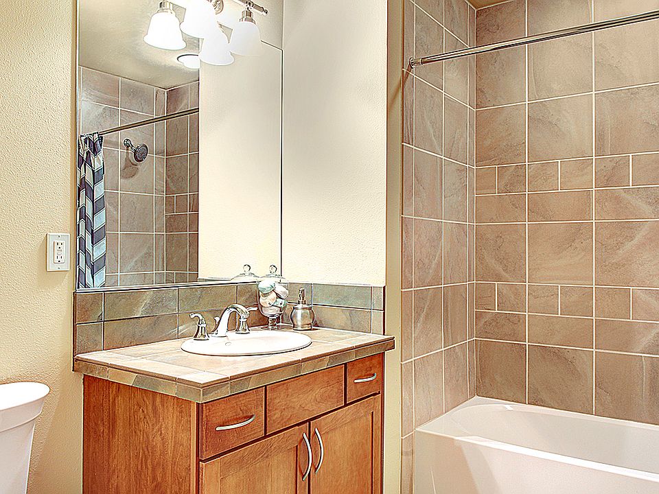 1st image of 150 102nd Ave SE Unit 202