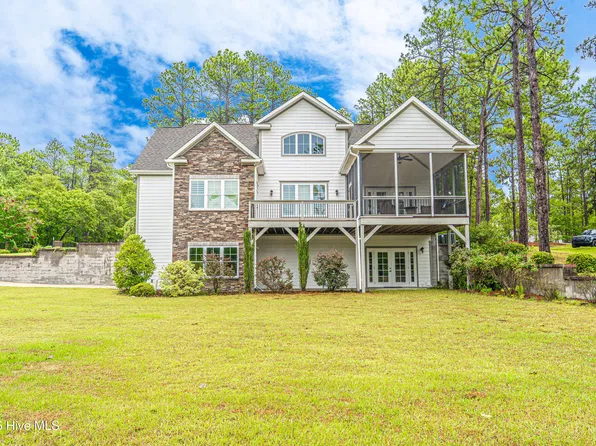 140 Edgewater Place, Pinehurst, NC 28374