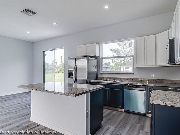5th image of 105 Andros St NE
