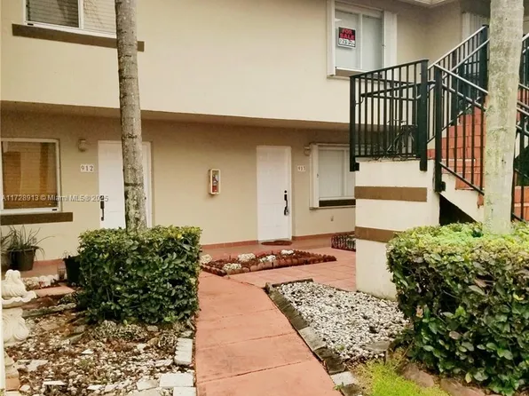 431 NW 82nd Ave APT 913, Miami, FL 33126