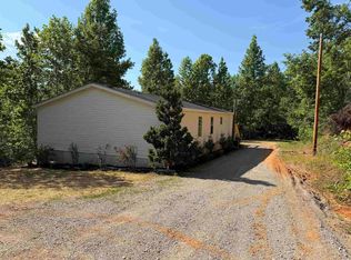 890 Burks Rd, Savannah, TN 38372