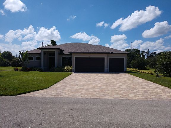 3rd image of 27611 Roslin Dr