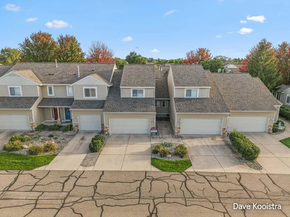 2934 Edgestone Dr, Hudsonville, MI 49426