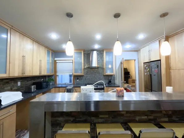 20-45 31st Street image 6 of 40